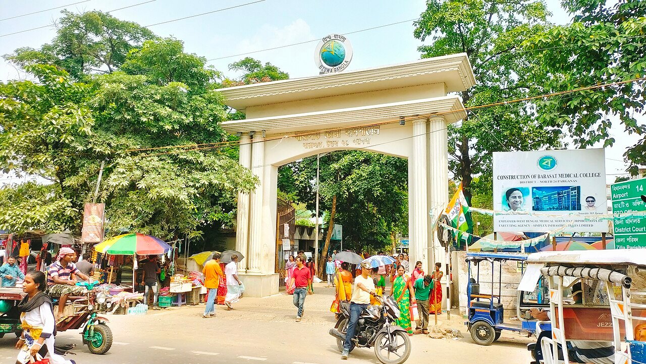 Modern multi-specialty polyclinic and diagnostic appointment booking website in Barasat