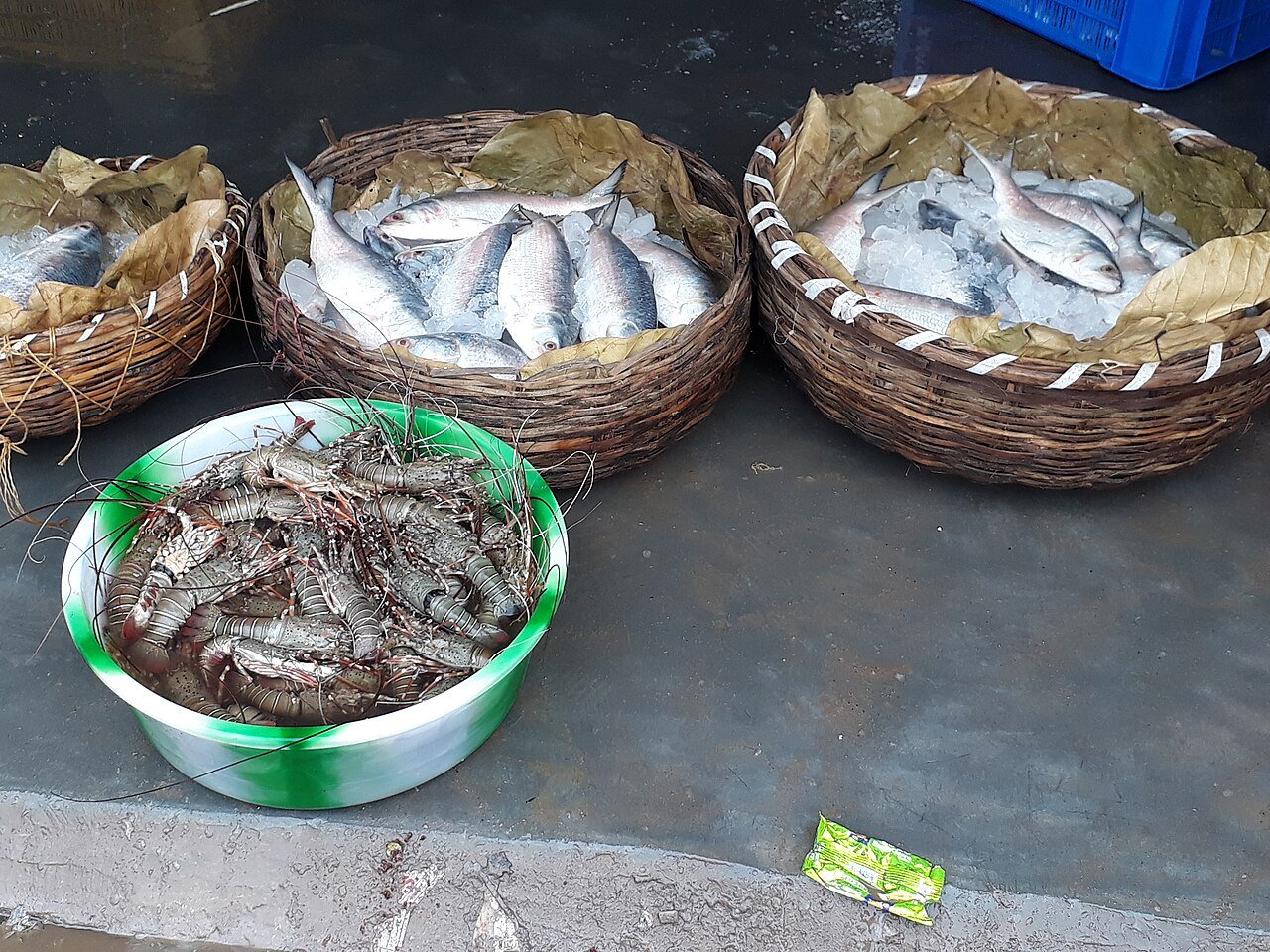 Google Maps 5-star guest reviews and directions for fresh seafood restaurant on Digha beach